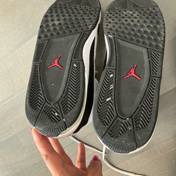 Jordan’s 6.5 black and white running shoes. Amazing condition. Spotless. $60.00 - Picture 5 of 5